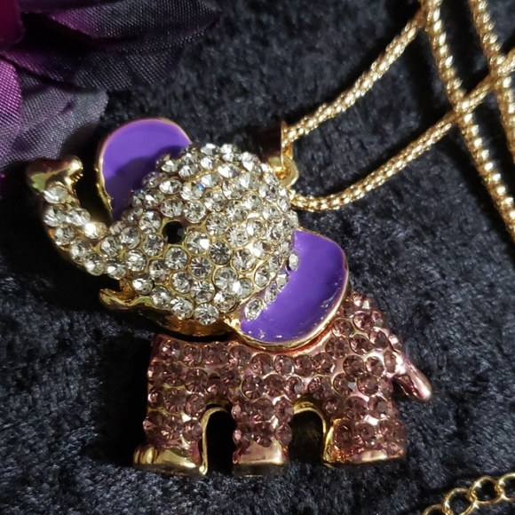 Betsey Johnson Jewelry - NWT CRYSTAL BETSEY JOHNSON ELEPHANT NECKLACE